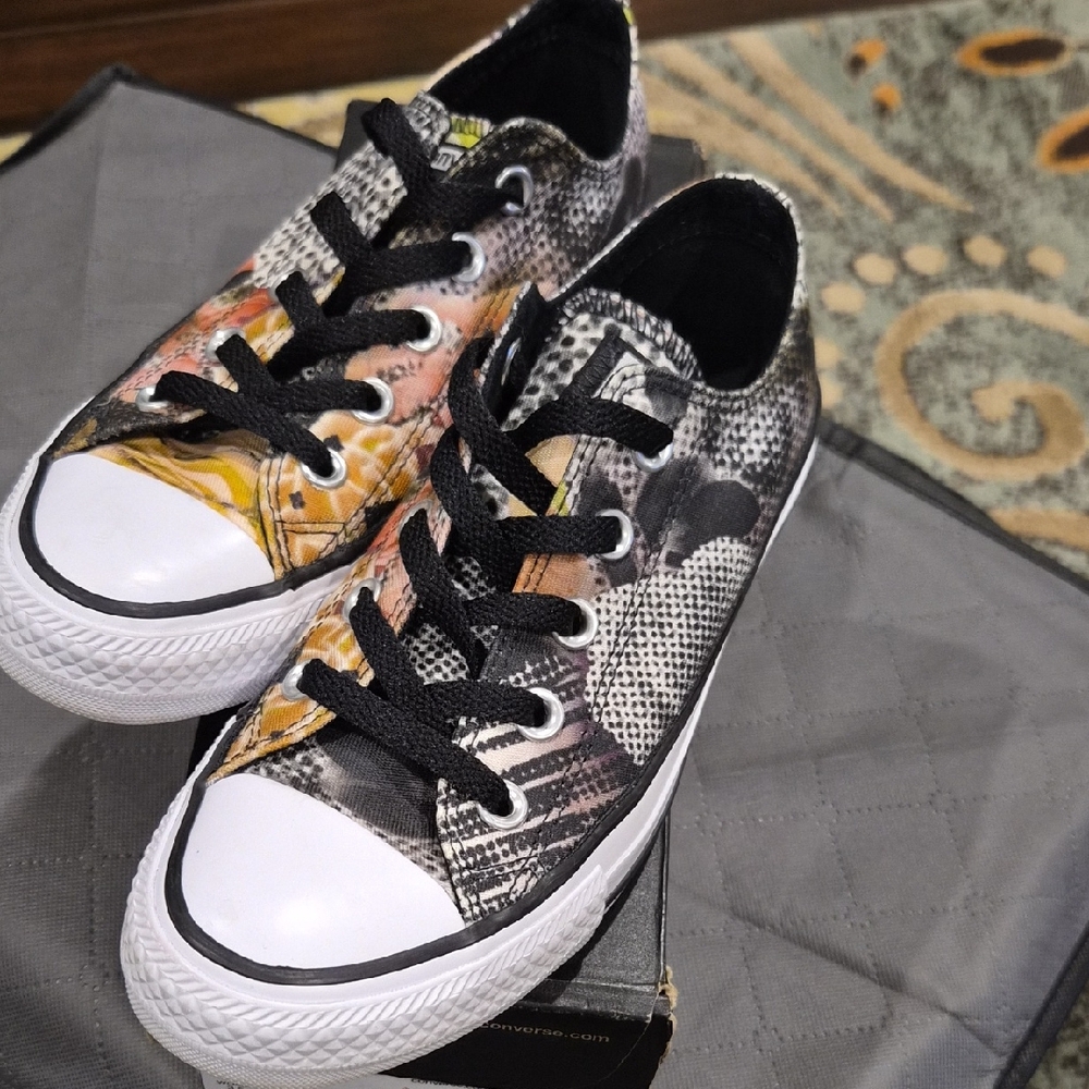 Converse Multicolor Graphic Sneakers, Excellent Condition